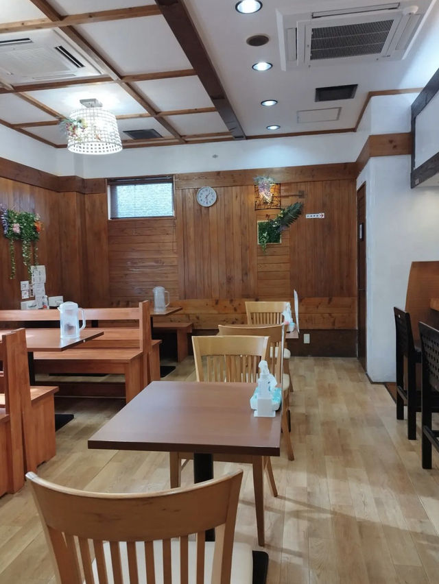 【北九州グルメ】タルタルおかわり自由が嬉しい✨定食屋さん🍚