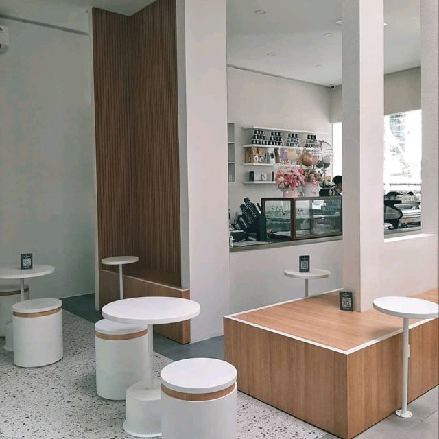 THEY FIRST OPENED IN SUNTER AND NOW THEY’RE IN KELAPA GADING