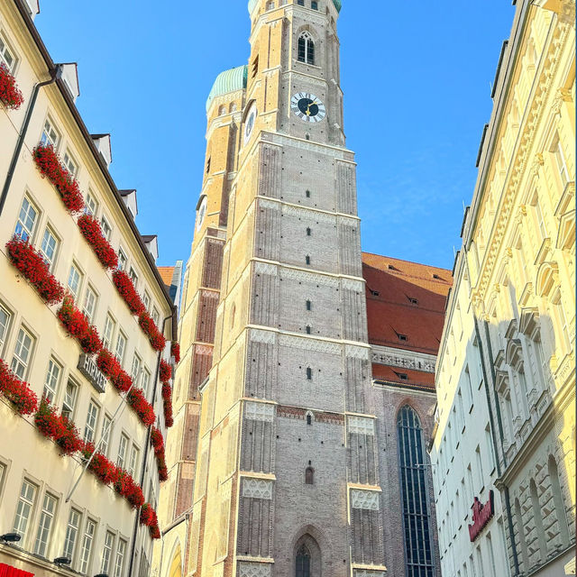 Munich’s Majestic Landmark