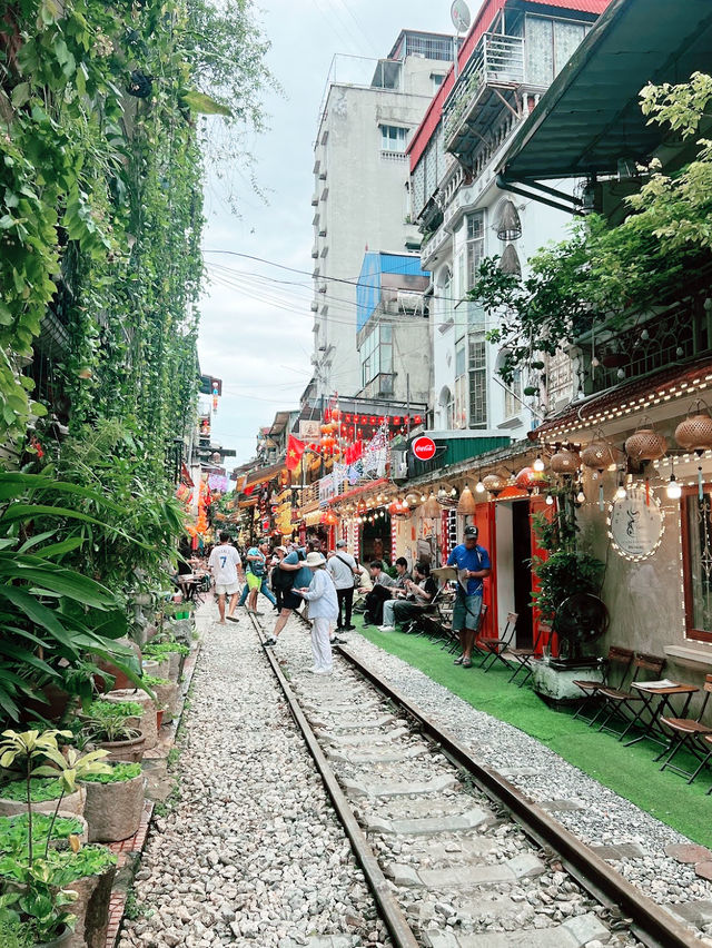 Hanoi Train Street