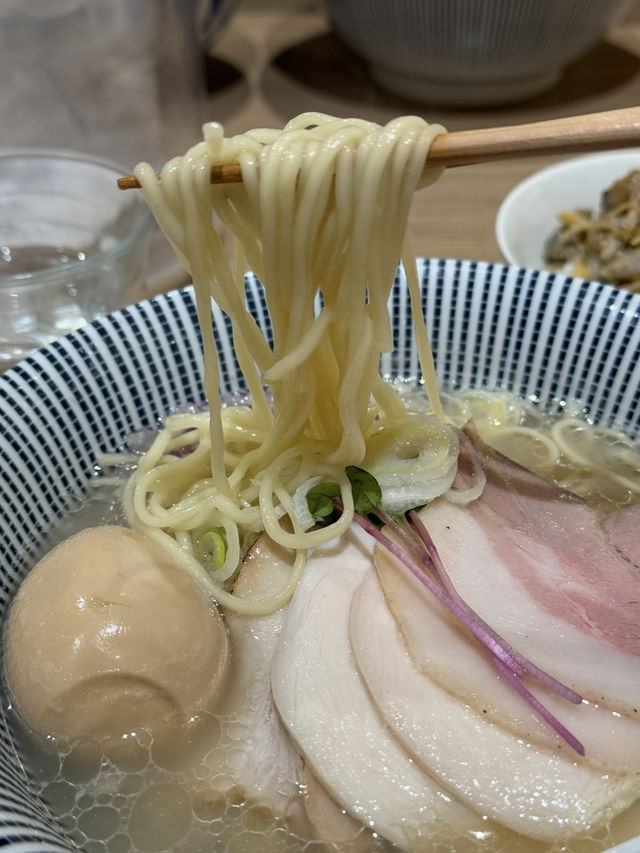 【京都/下京区】京都駅近くにある貝出汁のみのラーメン店