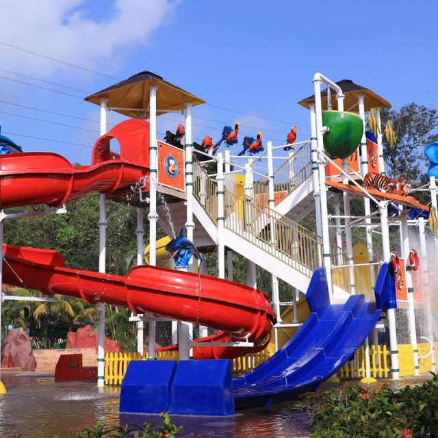 BUKIT MERAH LAKETOWN WATERPARK