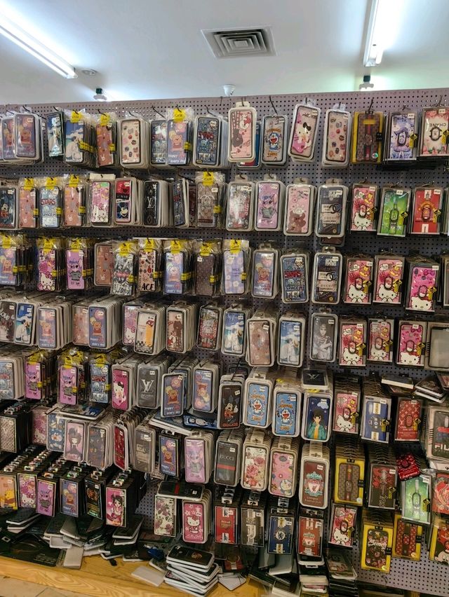 Xan Jieng Market, A Hub of China Products for Locals and Tourists