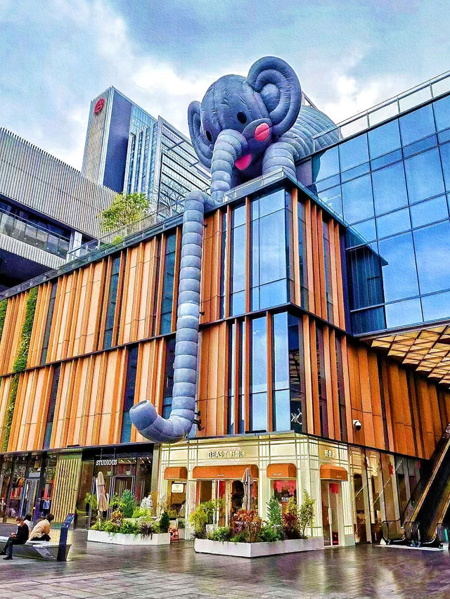 深圳萬象天地：藝術與潮流的相遇地點🎨✨🛍️