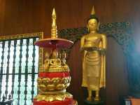 ชม..พิพิธภัณฑ์โฮงหลวงแสงแก้ว
