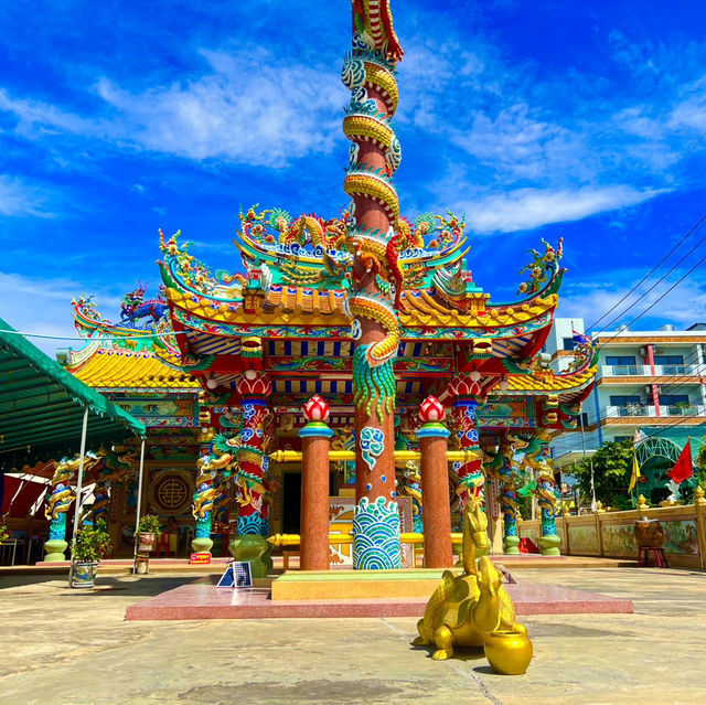 ขอพรศาลเจ้าพ่อเสือ