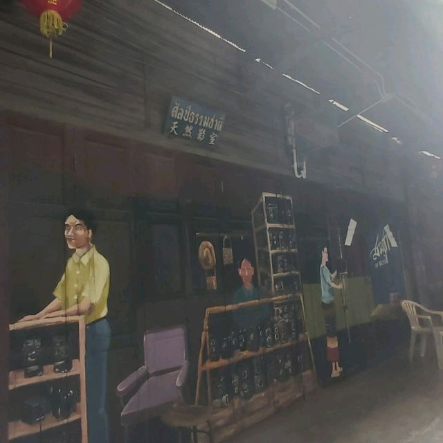 ตะลอนตลาดสามชุก ในวันธรรมดา ที่ไม่ธรรมดา