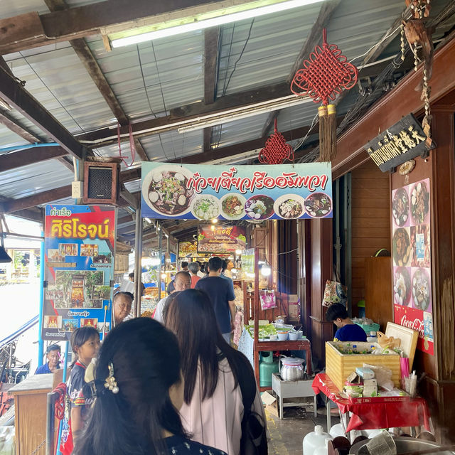สัมผัสวิถีชีวิตชาวภาคกลางที่ตลาดอัมพวา 2024