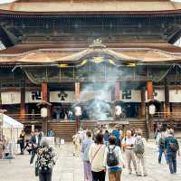 วัดเซ็นโคจิ Zenkoji Temple