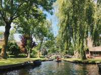 Giethoorn / #Netherlands 荷蘭旅遊 划進童話裡 羊角村讓人一秒就愛上
