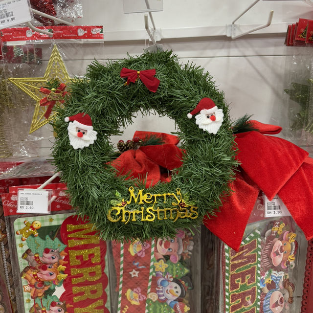 Christmas Spirit Meets DIY Creativity!