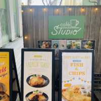 【原宿】 cafe STUDIO - ハンバーガーが美味しくてボリュームたっぷり -