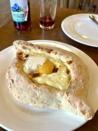 Traditional Georgian khachapuri🧀