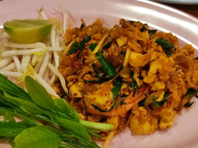พามาร้านก๋วยเตี๋ยวมิชลินไกด์ เปิดมาแล้วกว่า 20 ปี