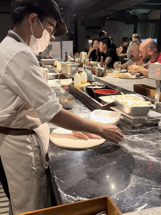 Exquisite dinner at Pizza 4P’s Hanoi🍕