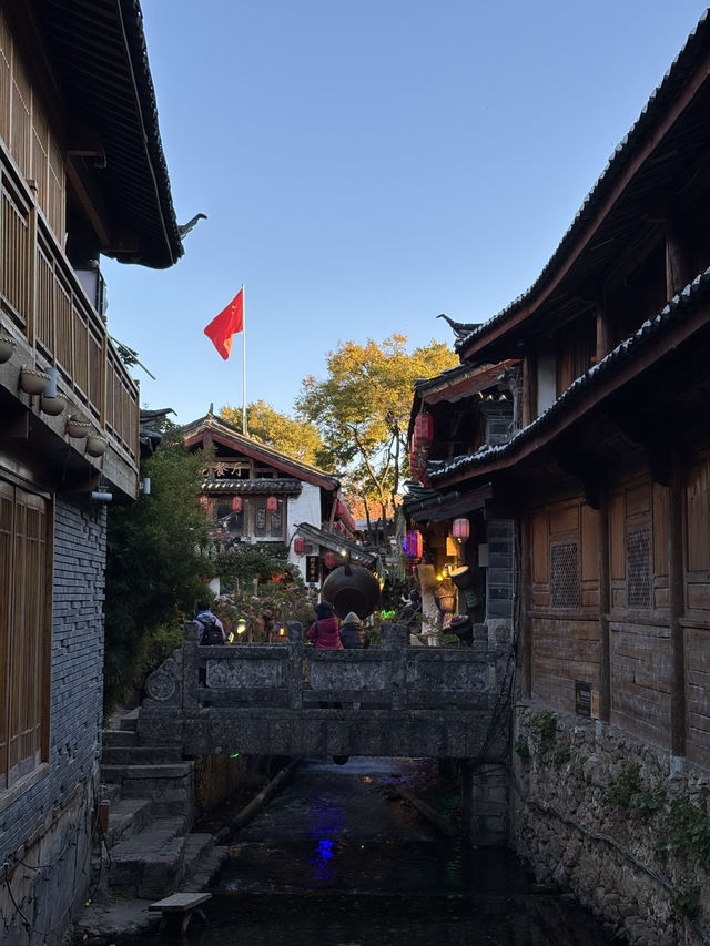 A Magical Trip to Lijiang Old Town – What to Eat & Where to Go! 🏔️🏡✨