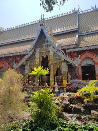 Celebrate a Meaningful Birthday at Wat Sri Don Moon 