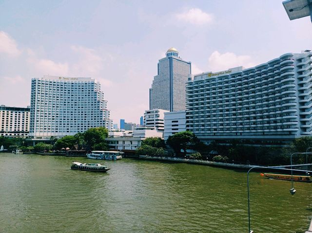 泰國曼谷湄南河畔公園寺廟大橋商場一日遊行程，欣賞湄南河壯麗景色，適合休閒打卡拍照📸祈福親子遊