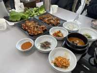 쌈밥을 좋아한다면 윤훈식 농가쌈밥으로 가세요
