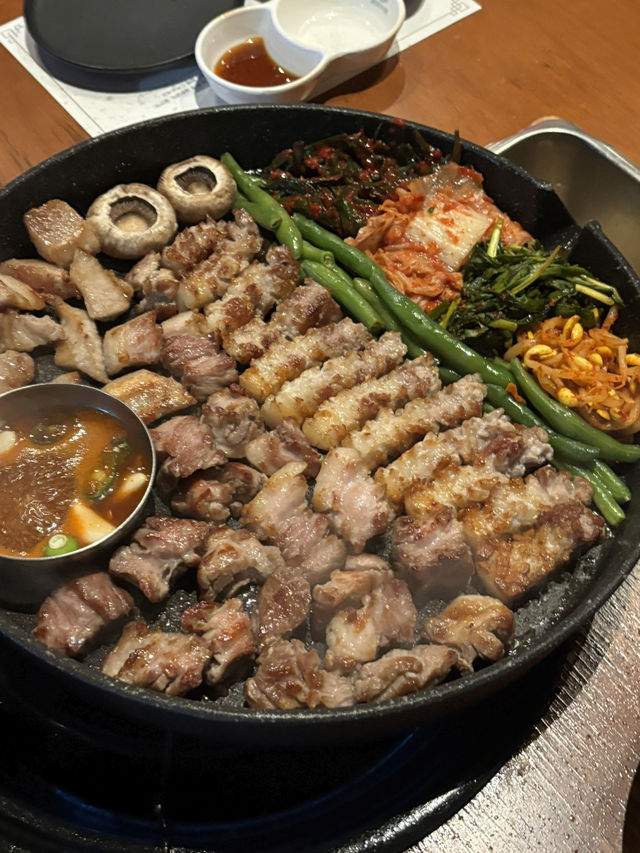 경산 삼겹살 찐맛집 [꽃돼지]🥩