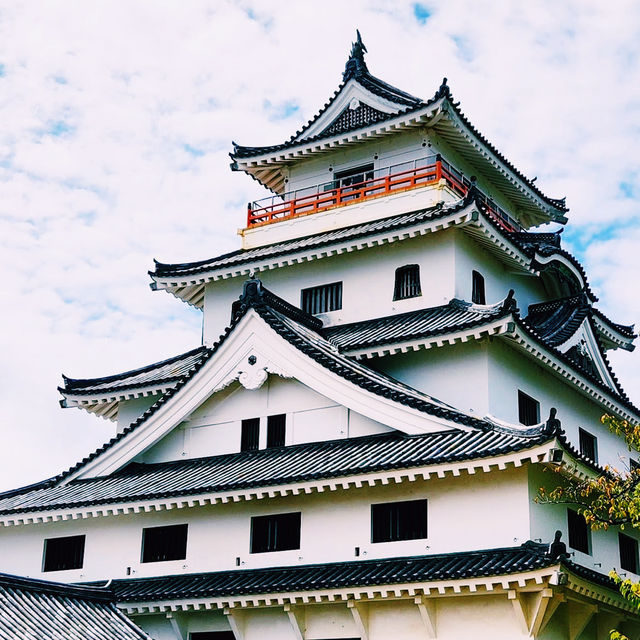 海と空に映える名城！絶景の唐津城🏯✨