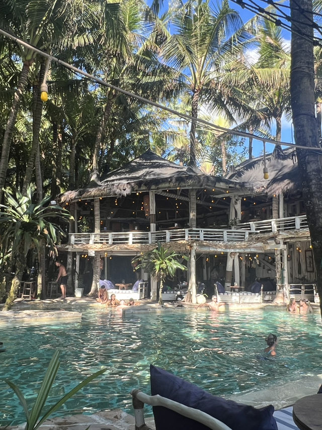 Bali Sunsets & Beach Vibes: Pure Magic!