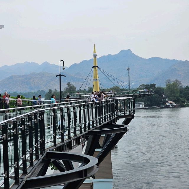 ชมวิวสวยๆ บน Skywalk กาญจนบุรี