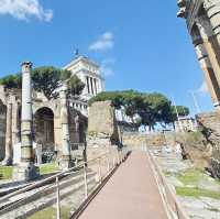 Roman Forum: Walking Through the Ruins of an Empire 🇮🇹