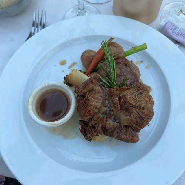 dinner cruise on seine river