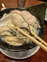 橫濱/TOP級的牡犡拉麵.滿滿滿的牡蠣