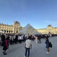 ルーブル美術館（フランス・パリ）– 世界最大級の美術コレクションが集う芸術の殿堂