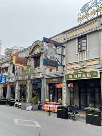 「時光漫步：在肇慶府宋城騎樓街探索懷舊與現代的交錯」