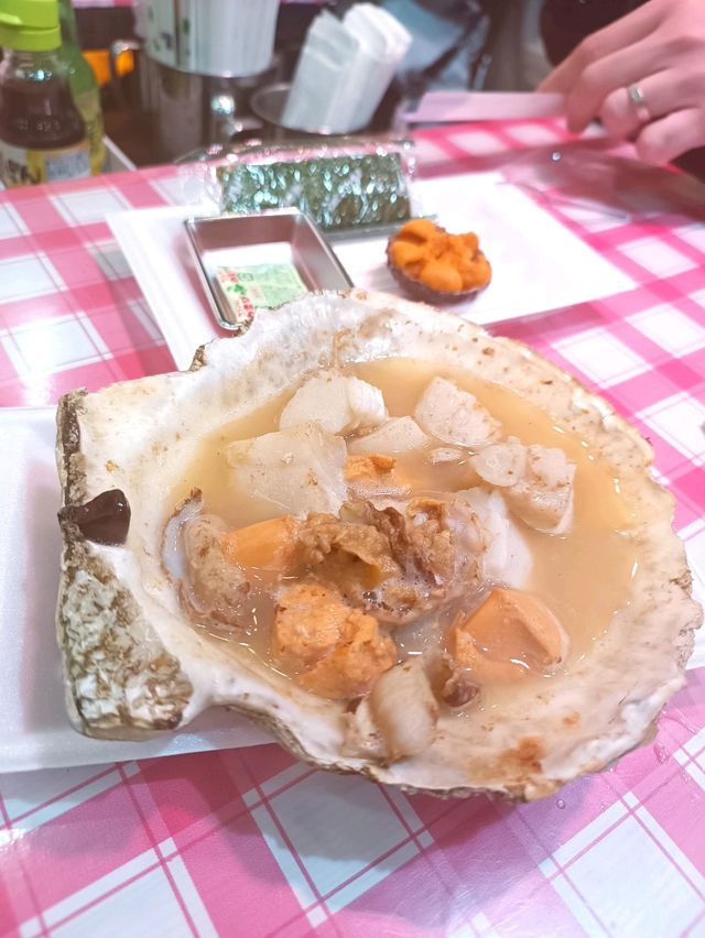 必到黑門市場食刺身