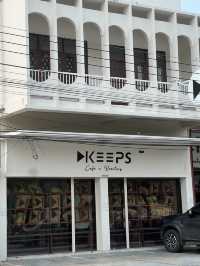  รีวิว KEEPS Café x Roastery – ลำปาง