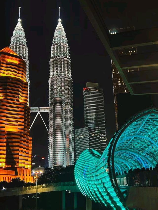 Malaysia’s Shining Jewel: The Twin Towers Experience