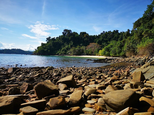 Tavajun Bay: The Secluded Slice of Paradise You’ve Been Dreaming Of 🌊🌴