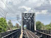 เที่ยวลำปาง ชมวิวสวนและรถไฟที่สวนรถไฟสะพานดำ