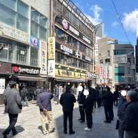 【🇰🇷：市庁】韓国人が並ぶスンデクッのお店🐽