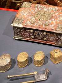 🌸 Hidden Treasures of the Nyonya World – Peranakan Museum Experience