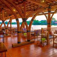 ร้านเรือนชายน้ำ Cafe&Restaurant