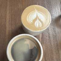 The Cupping Room (多處分店，但尋找較小的分店)