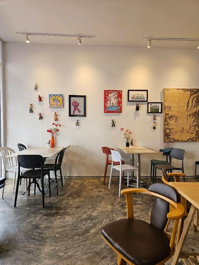 Flowers in the Window cafe | ลาดพร้าว