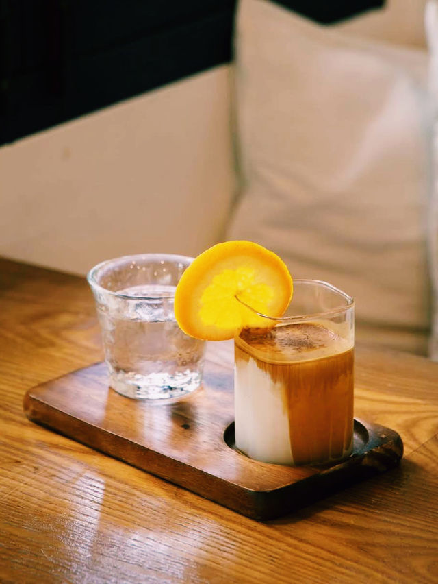 Ryoku Cafe (เรียวกุ คาเฟ่) เป็นคาเฟ่สไตล์ญี่ปุ่น