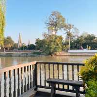 คาเฟ่เรือนไทยริมน้ำอยุธยา