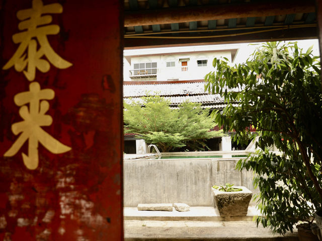曼谷｜🏛️百年古宅 這間隱身巷弄的傳統宅邸，連在地人都不一定知道，50元就能穿越歷史時空、飽覽河景夕陽，太超值了！