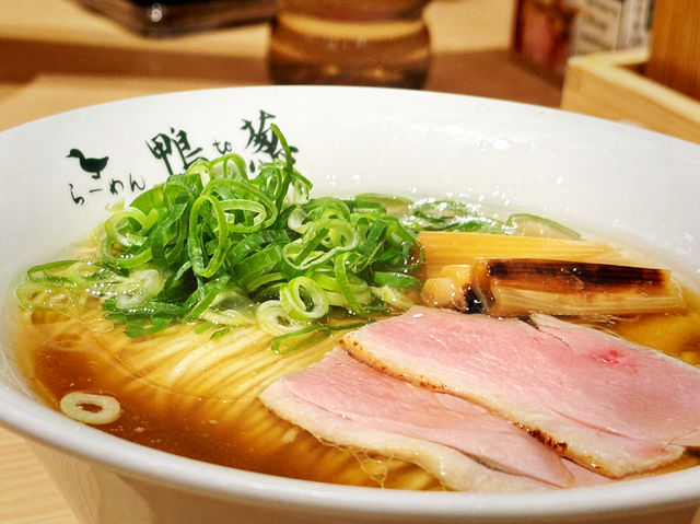 大阪梅田 らぁ麺 鴨と葱 梅田店 Ramen Kamo to Negi Osaka Umeda Branch