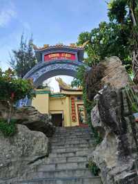 Dinh Cau Temple วัดริมทะเล🌊