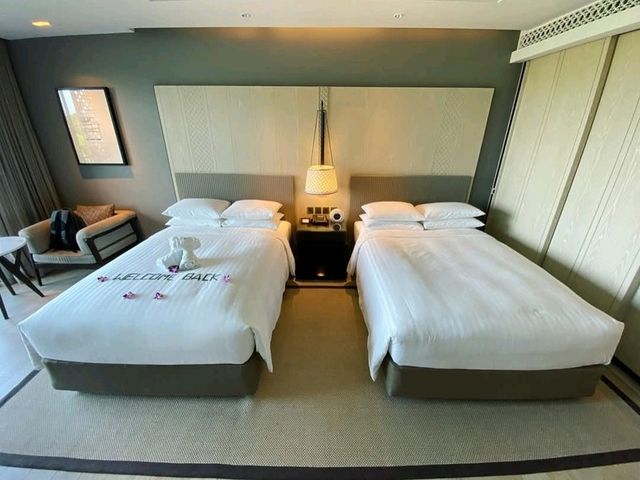 Marriott Huahin & Big Fish Restaurant *