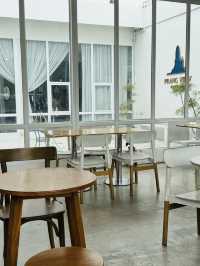 จิบกาแฟชมวัด ปรางค์วิวคาเฟ่ อยุธยา ชิลได้ทั้งวัน