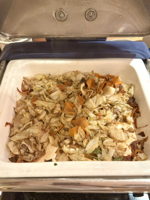 ベトナム　ホーチミン観光　ルネッサンスサイゴンのラウンジ飯は最高だ！